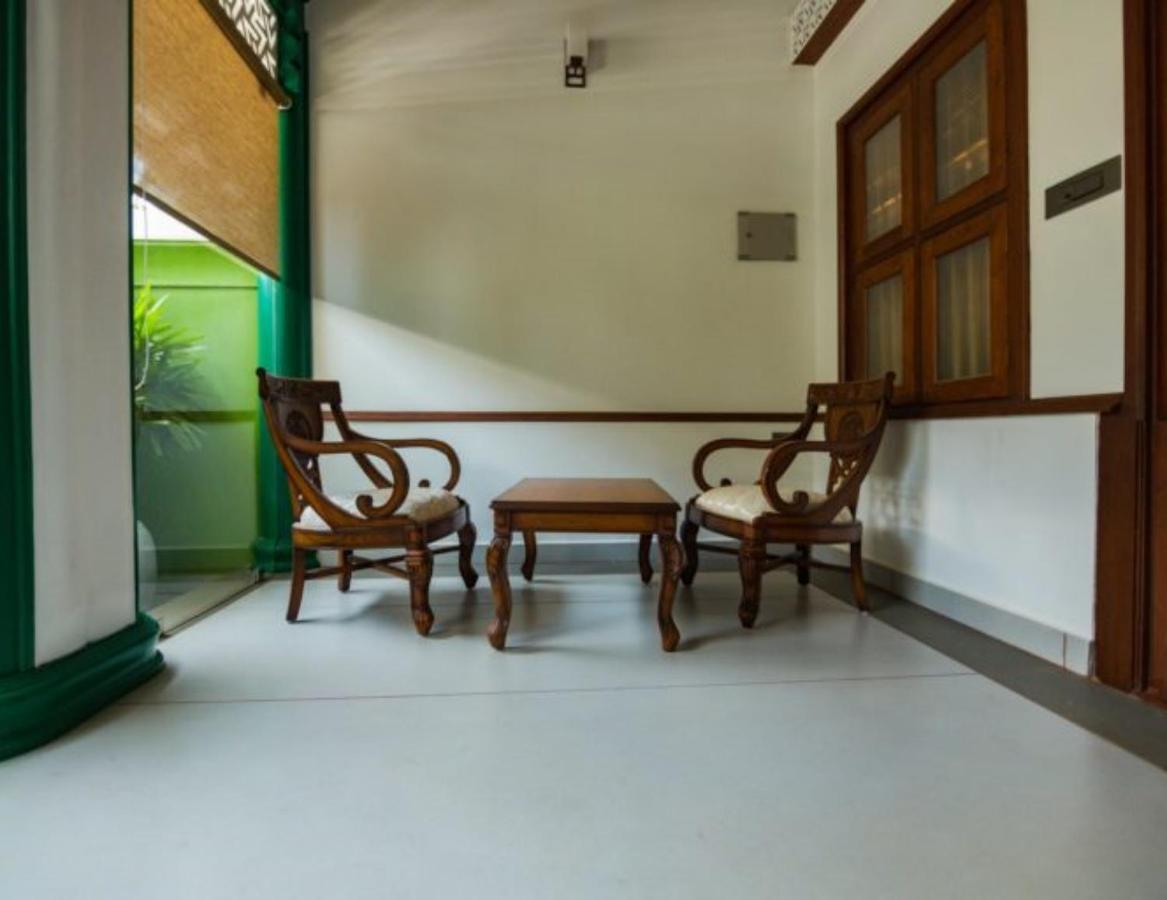 Villa De 1945 Mahe Exteriör bild
